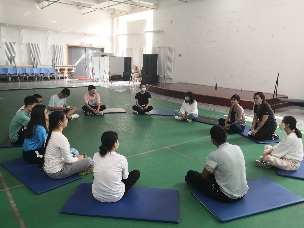 本科新生适应舞动团体辅导活动举办