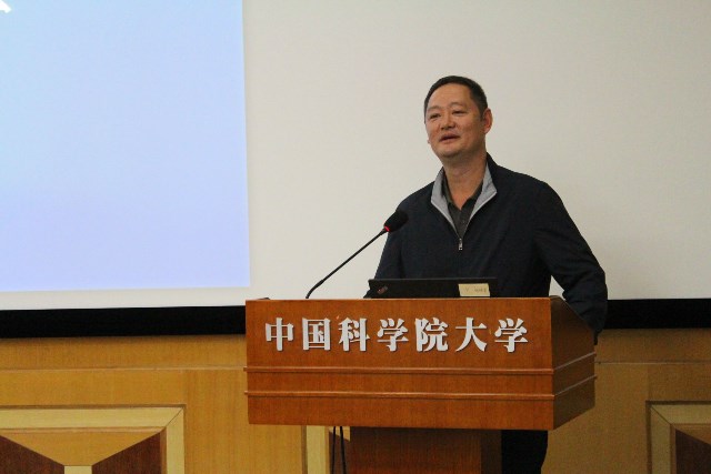 北京青少年科技中心张晓虎主任讲话